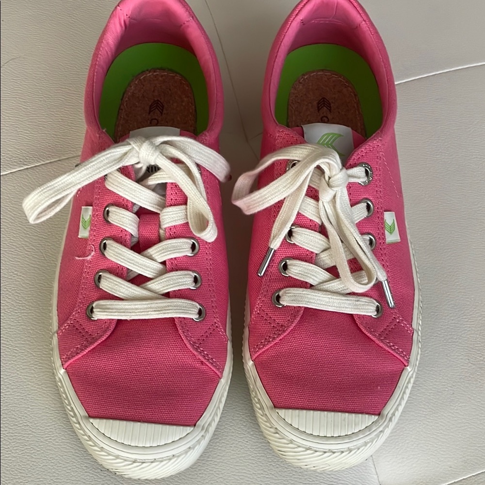 Cariuma Pink Canvas Sneakers with White Laces